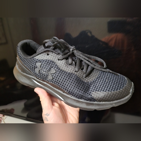 Under Armour Mens Shoes Size 10 - Picture 1 of 3
